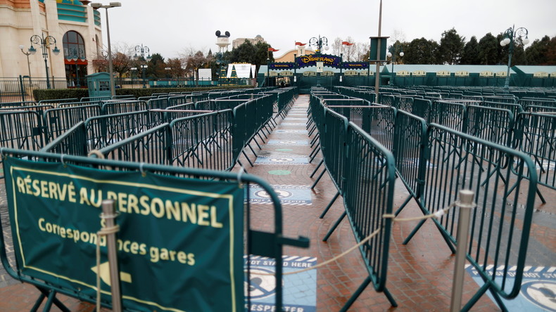 Covid-19 : le 19 mai, les parcs à thème rouvriront... mais sans leurs attractions
