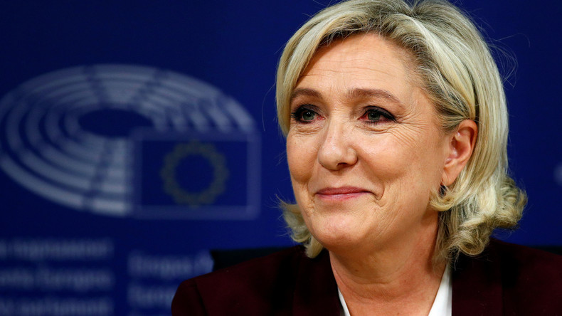 Assistants d'eurodéputés FN : un rapport accable le RN, celui-ci dénonce une manœuvre politique