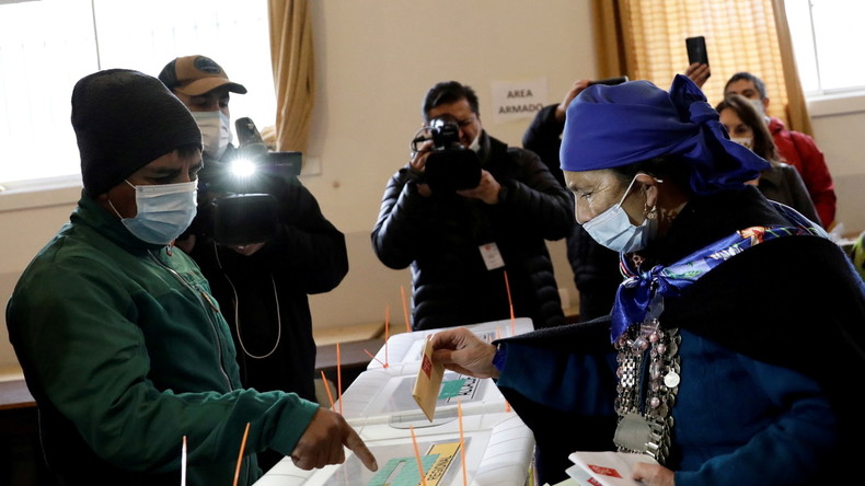 Le Chili s'émancipe des partis traditionnels pour réécrire sa Constitution