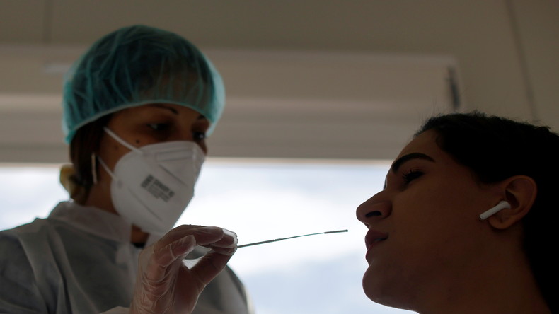 Covid-19 : le nombre de cas et le taux d'incidence surestimés depuis plusieurs mois en France