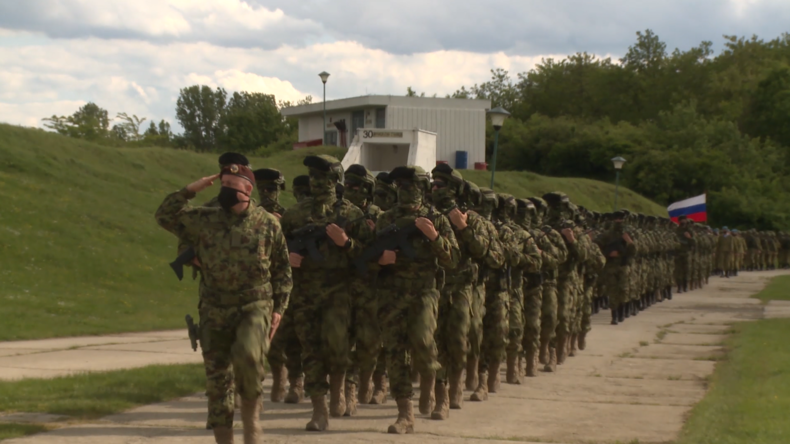 Antiterrorisme : la Serbie et la Russie mènent des exercices tactiques militaires conjoints