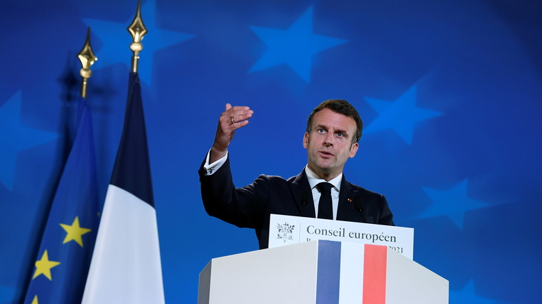 Sanctions : «Nous sommes à un moment de vérité dans notre relation avec la Russie», affirme Macron