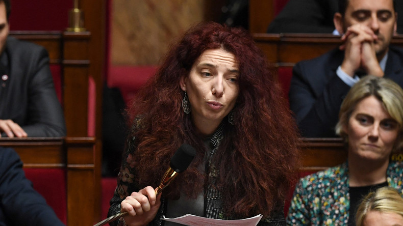 Une députée LFI poussée au sol par un policier lors d'une manifestation d'agriculteurs (VIDEOS)