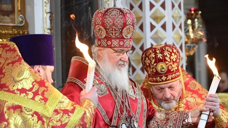 Moscou : le patriarche de l’Eglise orthodoxe russe Cyrille célèbre la messe de Pâques