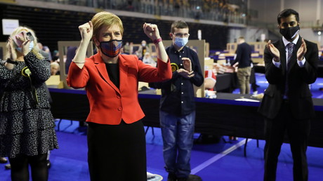 La Première ministre écossaise Nicola Sturgeon dans un centre de dépouillement alors que les votes sont comptés pour l'élection parlementaire écossaise, à Glasgow, en Ecosse, en Grande-Bretagne, le 7 mai 2021 (image d'illustration).