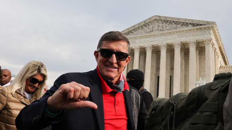 Un ancien conseiller de Trump s'est-il montré favorable à un coup d'Etat militaire aux Etats-Unis ?