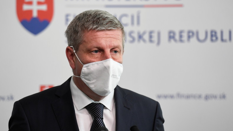 Après la Hongrie, la Slovaquie devient le deuxième pays de l'UE à utiliser le vaccin Spoutnik V