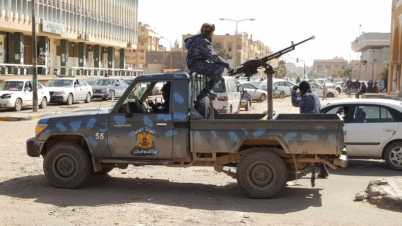Libye : deux morts dans un attentat revendiqué par Daesh