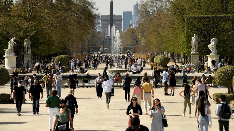 Paris : les forces de l'ordre ont interrompu une nouvelle fête après 23h aux Tuileries