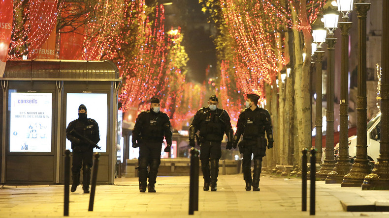 Policier tué sur les Champs-Elysées : le principal accusé condamné à 10 ans de prison