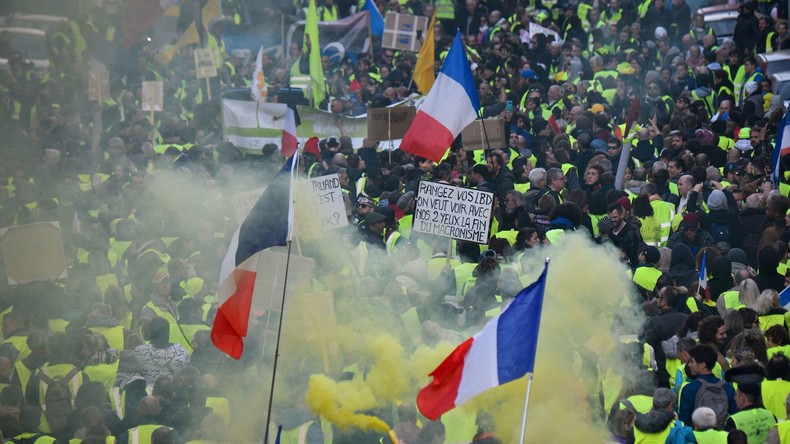 «Ni nécessaire ni proportionné» : un Gilet jaune à la main arrachée par une grenade indemnisé