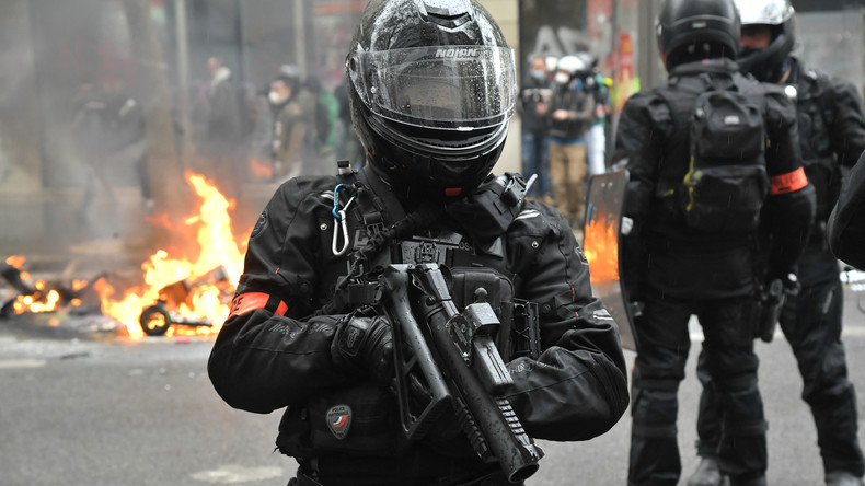 Tir de LBD sur un manifestant à Paris en janvier 2020 : le policier mis en examen