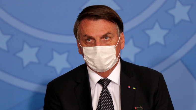 «La ferme !» : lors d'un point presse, Bolsonaro qualifie des journalistes de «salauds» (VIDEO)