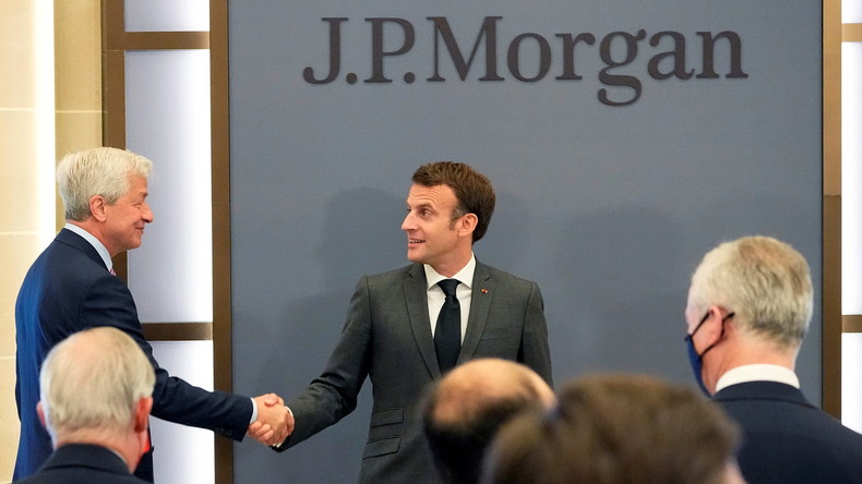 «Merci de votre confiance» : Emmanuel Macron inaugure le siège parisien de la banque JP Morgan