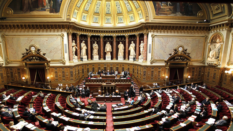 Le Sénat adopte un projet de loi renforçant les mesures antiterroristes et le renseignement