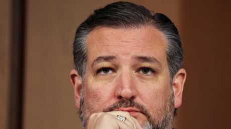 Ted Cruz accuse Facebook de censurer le contenu sur le Covid pour le compte du gouvernement