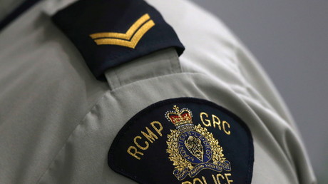 Un écusson de la Gendarmerie royale du Canada sur un uniforme, à Winnipeg, le 10 juin 2021 (image d'illustration).