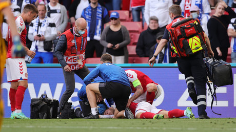 Euro 2020 : la star danoise Eriksen s'effondre en plein match victime d'un malaise cardiaque