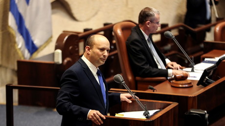 Naftali Bennett, nouveau Premier ministre israélien, s'exprime devant la Knesset le 13 juin 2021