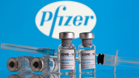 Problème au cœur : l'autorité médicale française n'écarte pas un «rôle possible» du vaccin Pfizer