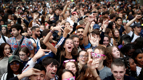 Les discothèques rouvriront le 9 juillet avec pass sanitaire, reprise des concerts debout le 30 juin