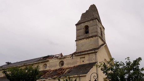 France : une tornade détruit le clocher de l'église de Saint-Nicolas-de-Bourgueil