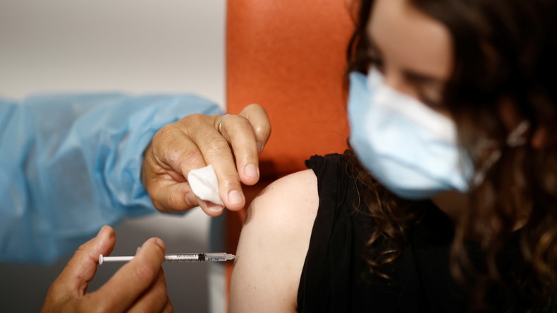 Covid-19 : l'éventualité de la vaccination obligatoire suscite le débat