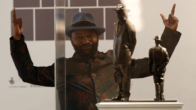 Londres : une statue décoloniale et des moulages anti-transphobie pour Trafalgar Square