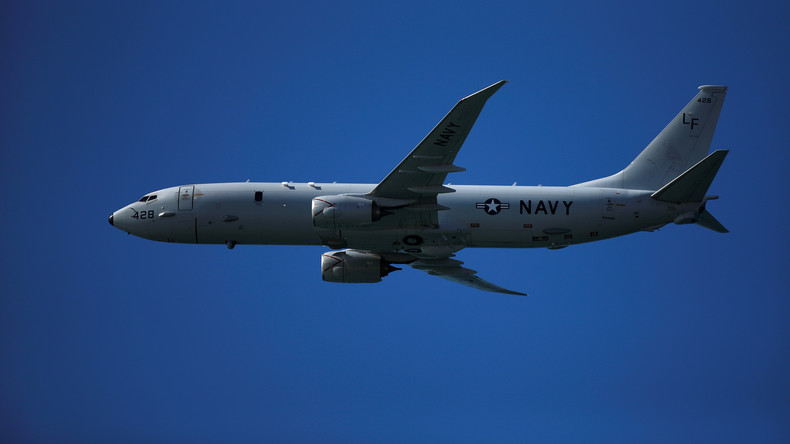 Des Su-30 russes escortent un avion de patrouille américain au-dessus de la mer Noire (VIDEO)