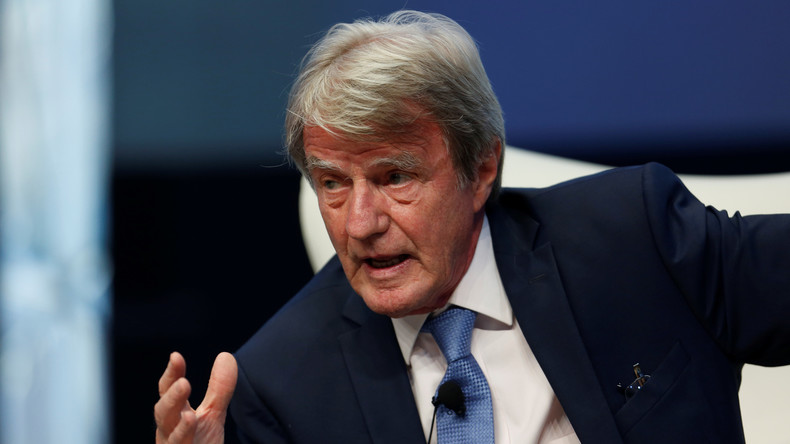 «Des alliés du virus» : refuser la vaccination est «une trahison», estime Bernard Kouchner