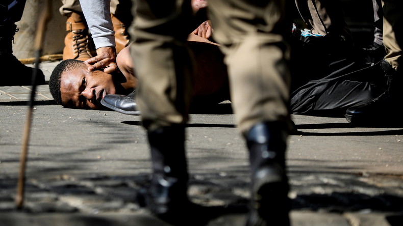 Afrique du Sud : les pillages se multiplient après l'incarcération de l'ancien président Jacob Zuma