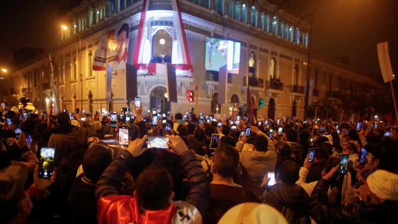 Le candidat de la gauche Pedro Castillo proclamé président du Pérou