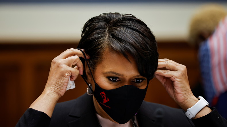 A Washington, le masque sera de nouveau obligatoire en intérieur pour tous, dès l'âge de 2 ans