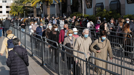 «Le vaccin tue» : un centre de vaccination contre le Covid-19 tagué à Nice