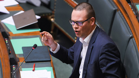 «Pourquoi devons-nous garder ce partenaire ?» : un député belge fustige l'alignement sur Washington