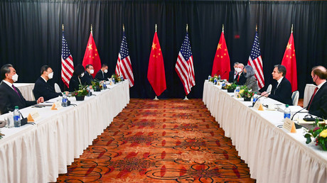 Les équipes du secrétaire d'Etat américain Antony Blinken et celles du ministre chinois des Affaires étrangères Yang Jiechi sont réunies le 18 mars 2021 à Anchorage en Alaska (Etats-Unis) pour évoquer les relations entre les deux pays (image d'illustration).