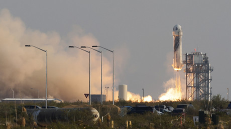 Le milliardaire Jeff Bezos a atteint l'espace dans son vaisseau Blue Origin