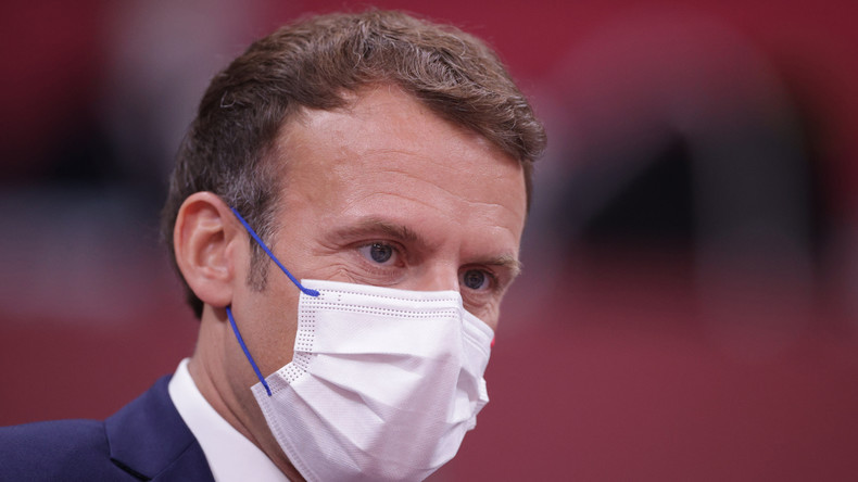 «Pas pour tout le monde tout de suite» : Macron confirme une troisième dose pour les plus fragiles