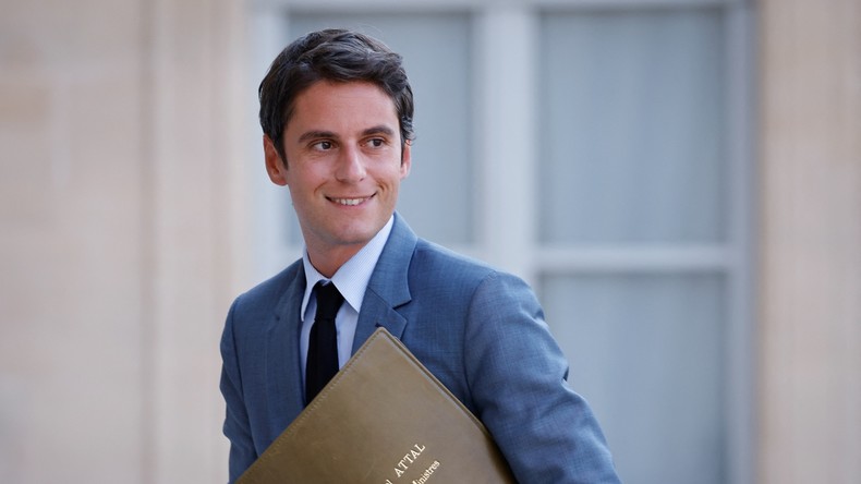 Covid-19 : Gabriel Attal plaide pour que les vaccinés deviennent les ambassadeurs de la vaccination