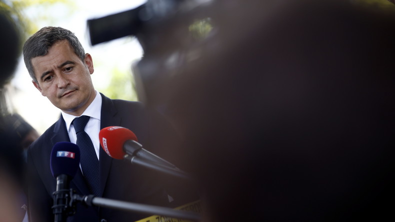 Ecarté à la suite d'un prêche sur la pudeur, un imam porte plainte contre Darmanin