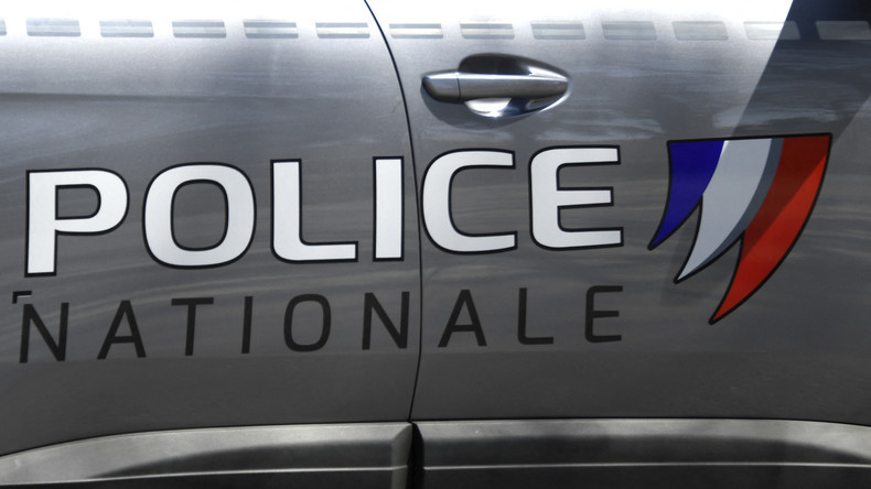 Des policiers ouvrent le feu après le refus d'obtempérer d'une voiture prise en chasse