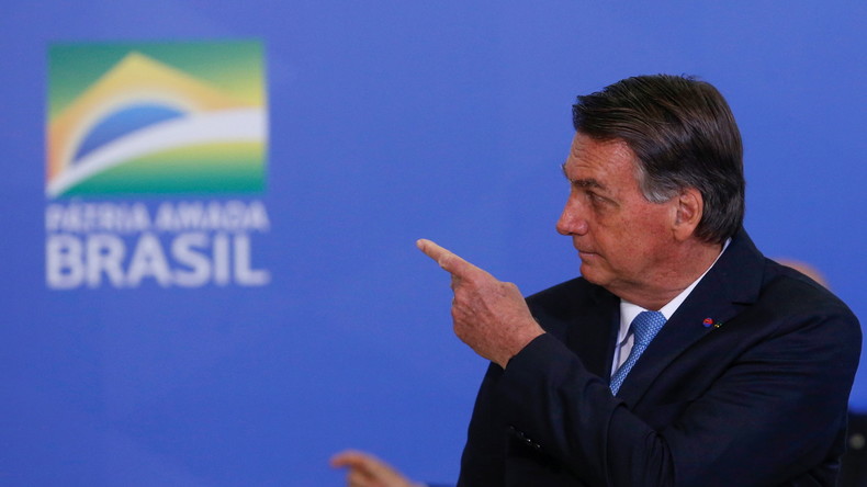 «Dieu y sera plus présent» : Bolsonaro veut un pasteur évangélique à la Cour suprême du Brésil
