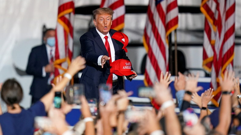 «Grossière incompétence» : Trump critique de nouveau Biden concernant le retrait d'Afghanistan