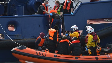 102 migrants qui tentaient de rejoindre le Royaume-Uni récupérés dans la Manche et ramenés en France