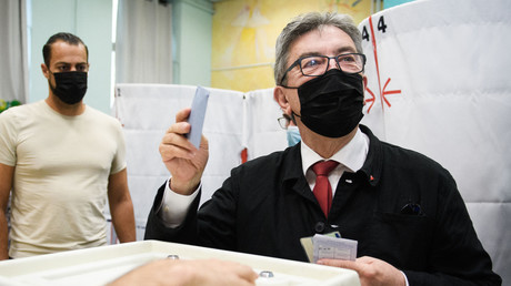 «L’abstention vote Macron»: Mélenchon redoute que les milieux populaires n'aillent pas voter en 2022