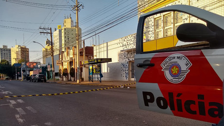 Des braqueurs de banques équipés d'armes lourdes et d'explosifs sèment la terreur au Brésil