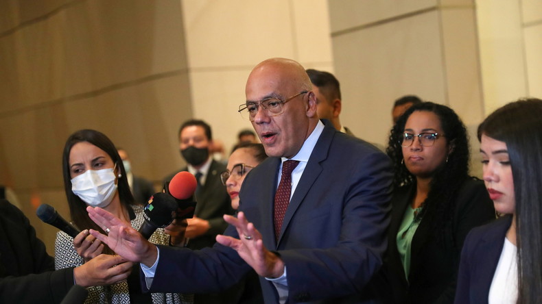 Venezuela : accord partiel entre gouvernement et opposition pour sortir de la crise