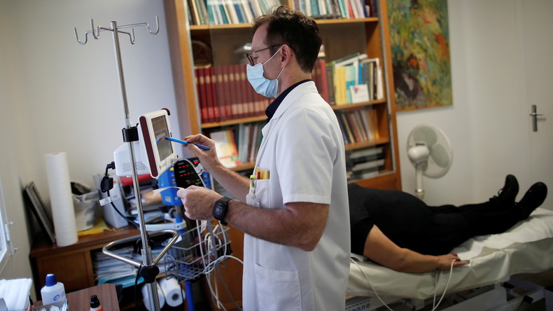 L'Ordre des médecins réclame un accès immédiat à une troisième dose pour les professionnels de santé