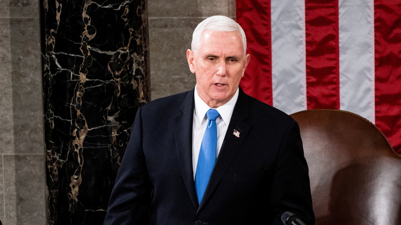 «Il s'agit précisément de liberté» : Mike Pence critique la politique vaccinale de Joe Biden