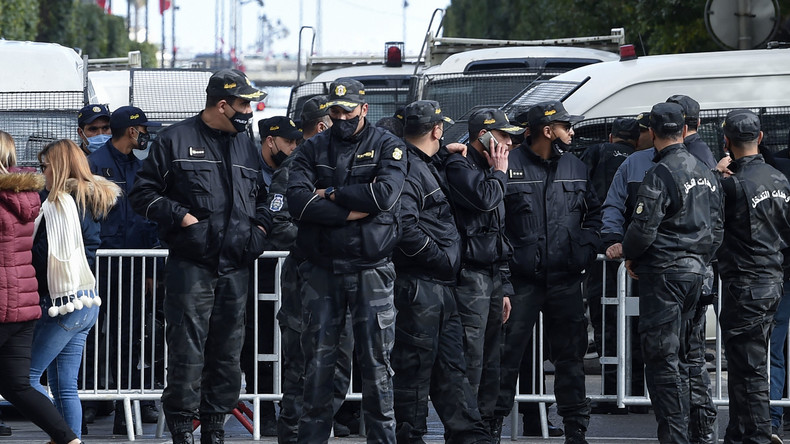 Un homme décède après s'être immolé par le feu dans le centre-ville de Tunis